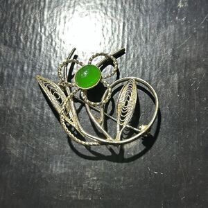 Vintage 1950's Gold Filigree Brooch Green Agate